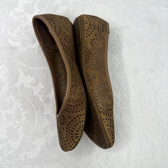 Sun + Stone Perforated Slip On Sophia Ballet Flat Size 6 - Picture 5 of 10